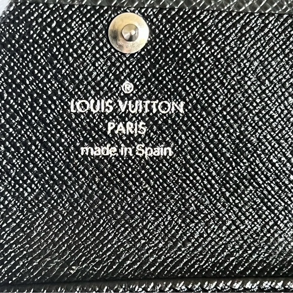 LOUIS VUITTON KEY HOLDER - Picture 3 of 9
